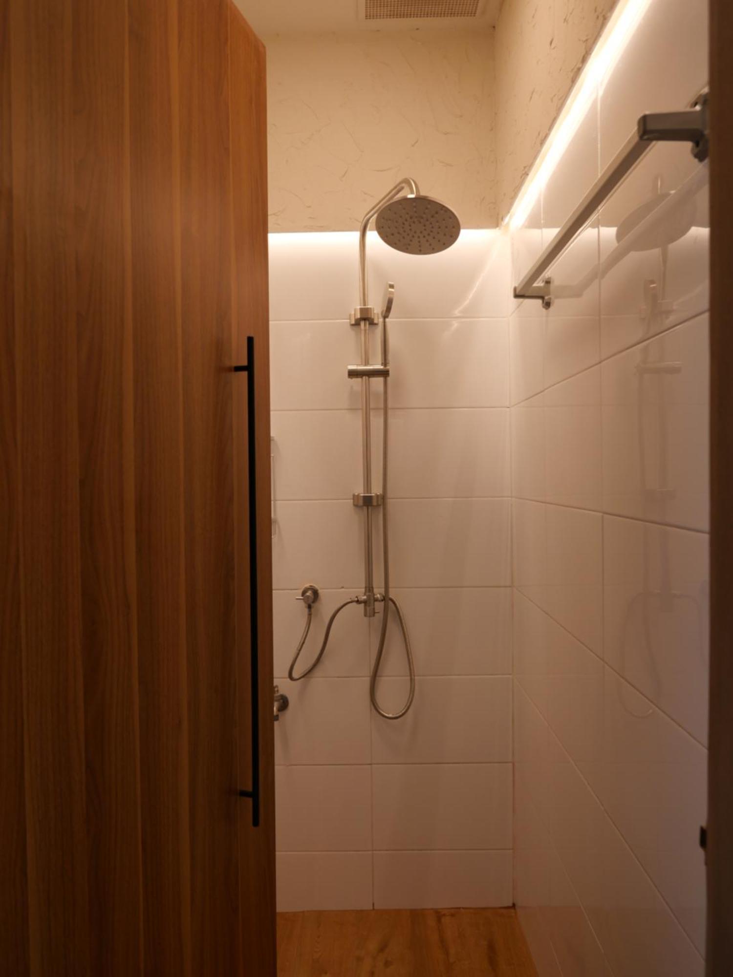 Films House Hostel Банг Саен Экстерьер фото