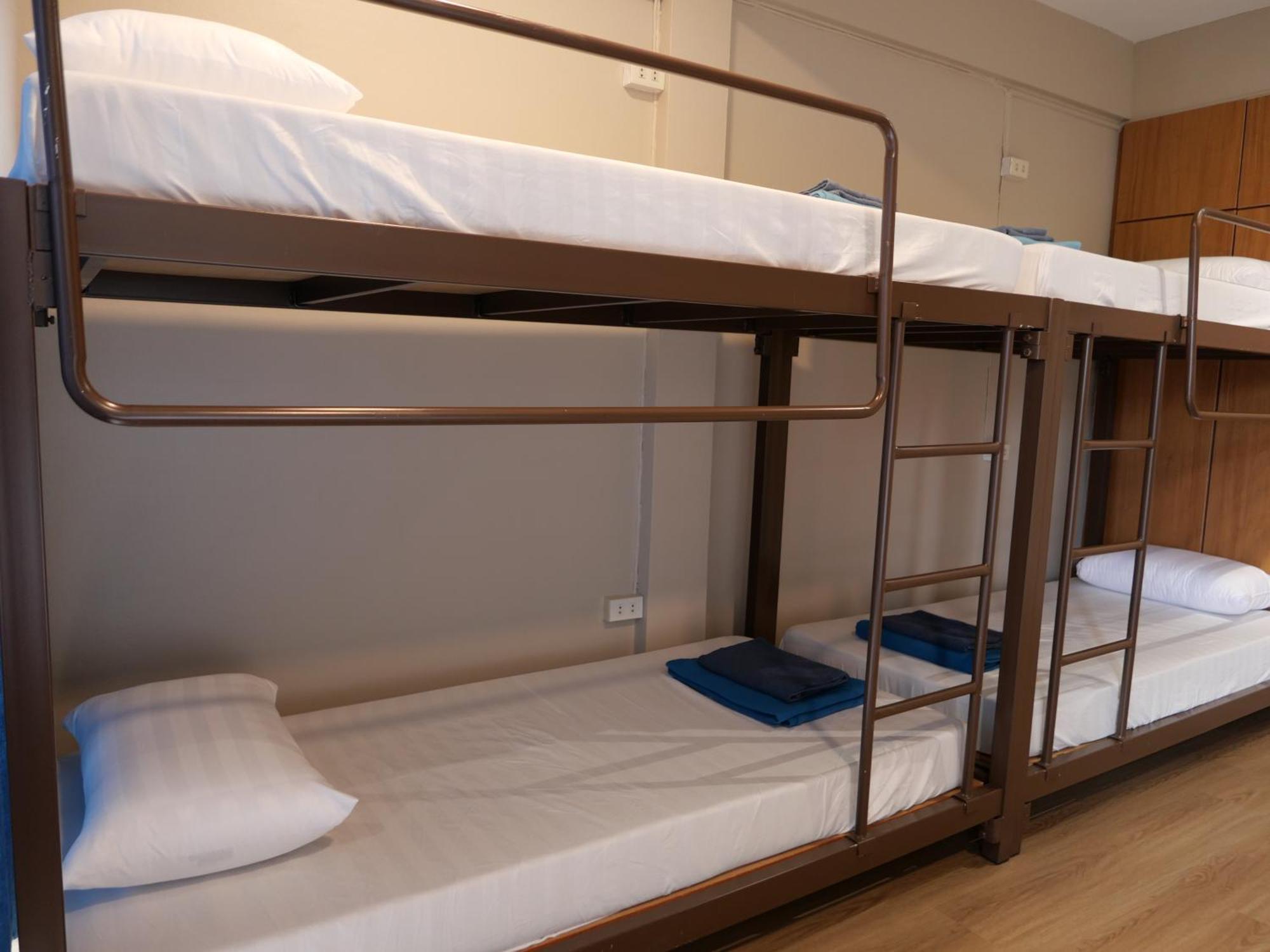Films House Hostel Банг Саен Экстерьер фото