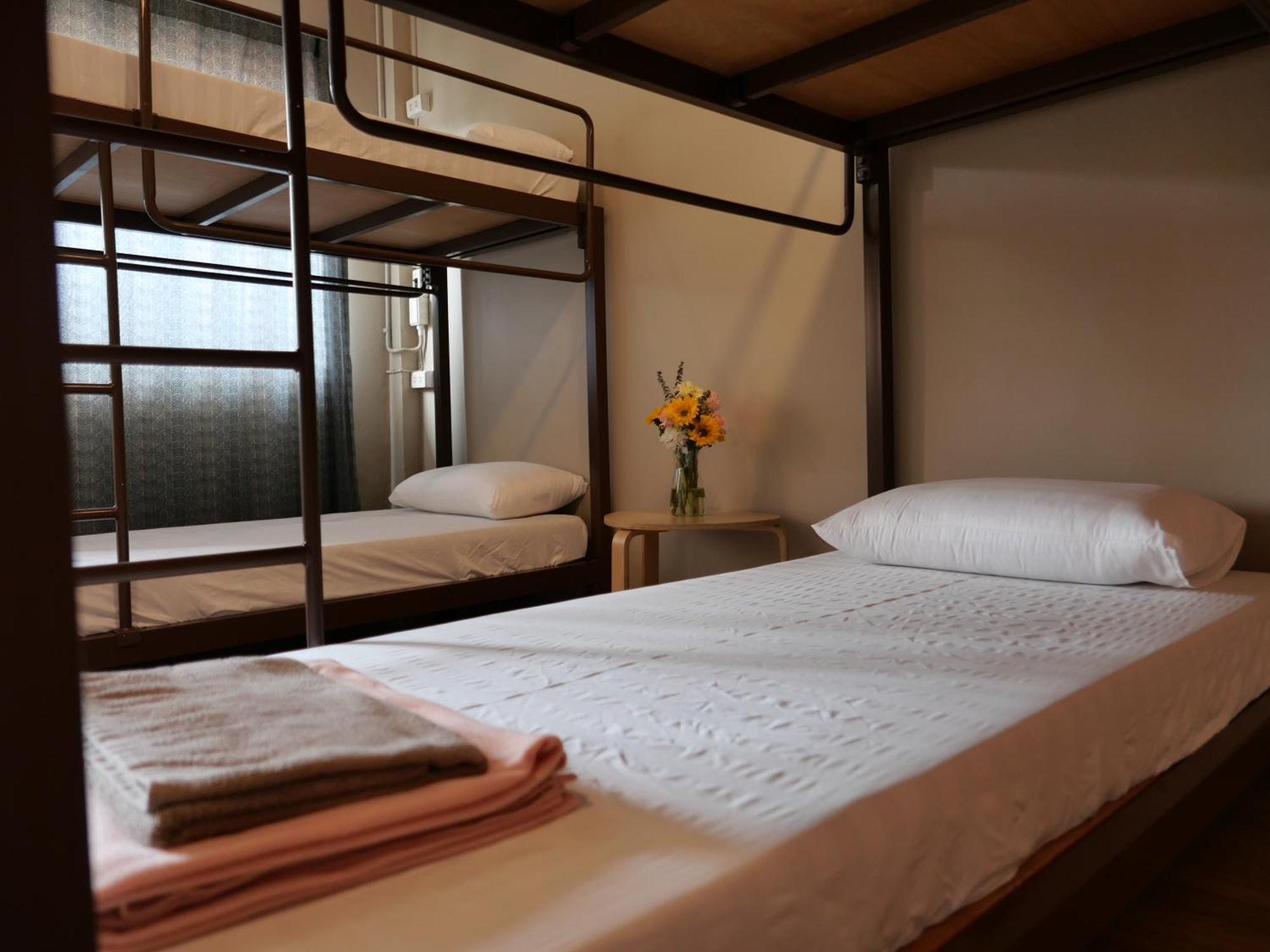 Films House Hostel Банг Саен Экстерьер фото