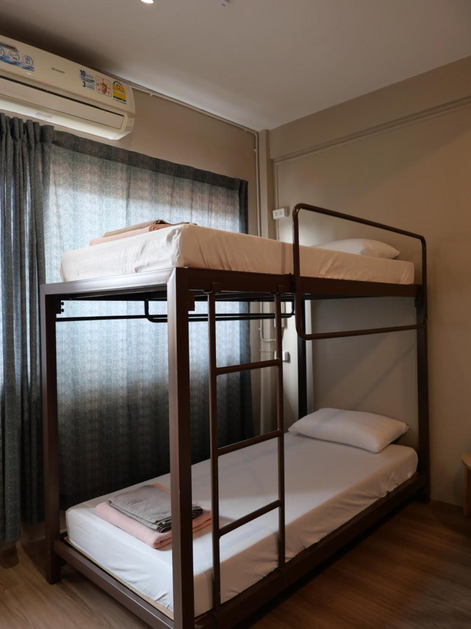 Films House Hostel Банг Саен Экстерьер фото